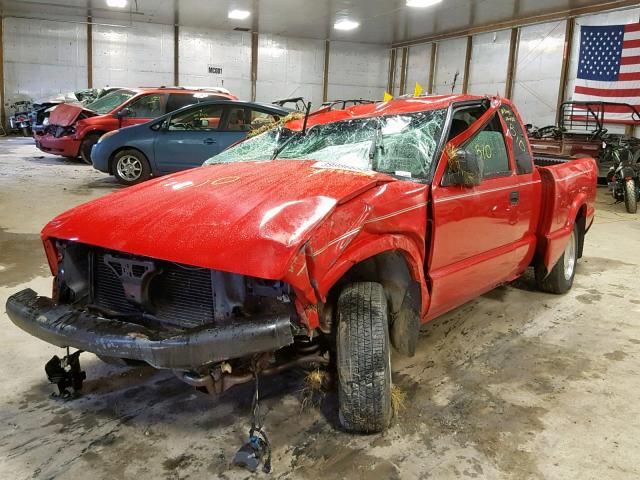 1GTCS19W428200761 - 2002 GMC SONOMA RED photo 2