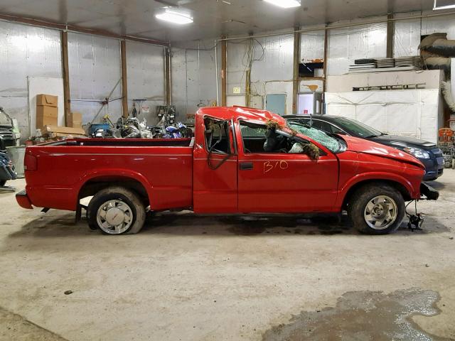 1GTCS19W428200761 - 2002 GMC SONOMA RED photo 9