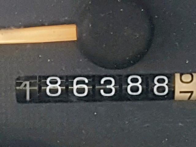 1G2WP52K41F268294 - 2001 PONTIAC GRAND PRIX RED photo 8