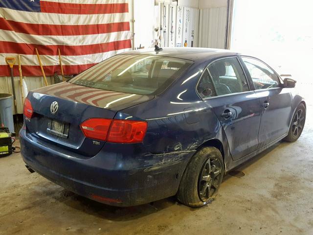 3VW3L7AJ6BM074072 - 2011 VOLKSWAGEN JETTA TDI BLUE photo 4