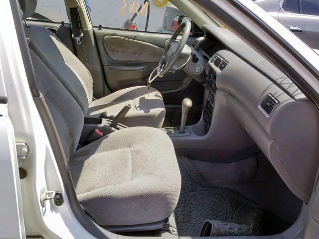 1Y1SK5284XZ416475 - 1999 CHEVROLET GEO PRIZM WHITE photo 5