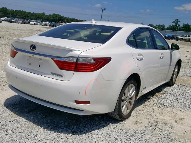 JTHBW1GG7D2000943 - 2013 LEXUS ES 300H WHITE photo 4