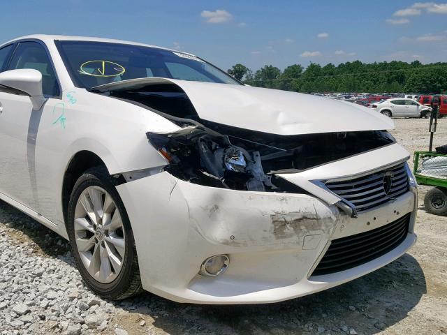 JTHBW1GG7D2000943 - 2013 LEXUS ES 300H WHITE photo 9