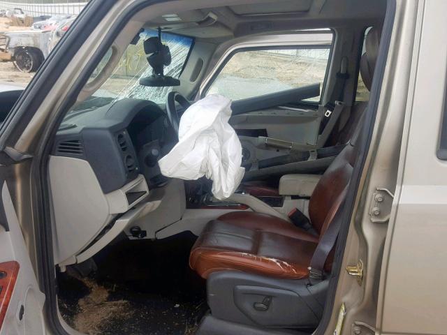 1J8HG58N46C204893 - 2006 JEEP COMMANDER TAN photo 5