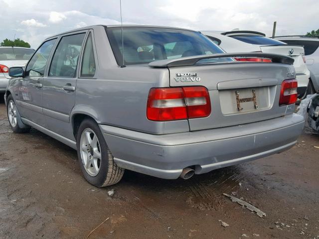 YV1LS5643W1432657 - 1998 VOLVO S70 GLT SILVER photo 3