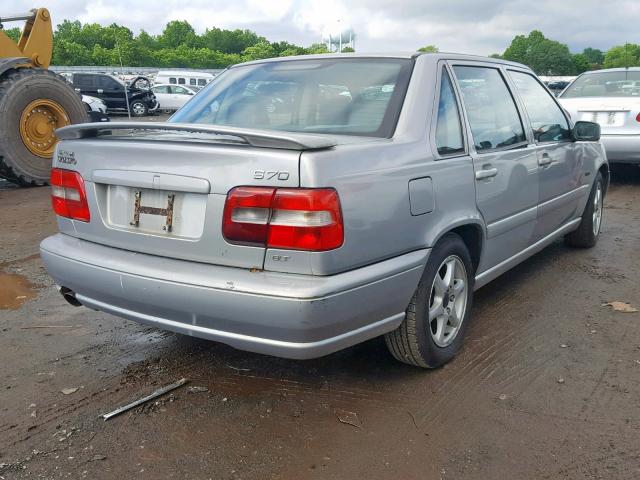 YV1LS5643W1432657 - 1998 VOLVO S70 GLT SILVER photo 4