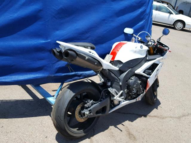 JYARN20Y28A003283 - 2008 YAMAHA YZFR1 WHITE photo 4