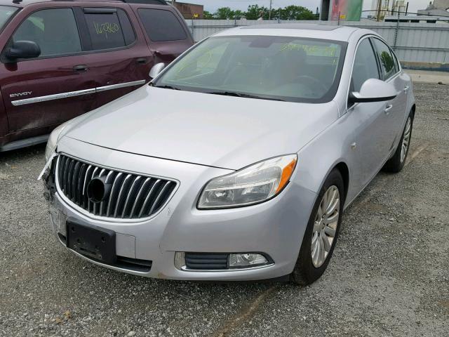 W04GP5EC4B1036257 - 2011 BUICK REGAL CXL SILVER photo 2