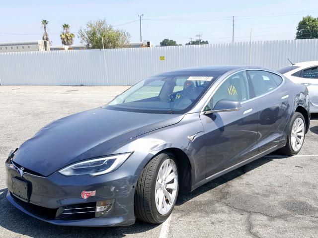 5YJSA1E11HF231189 - 2017 TESLA MODEL S رمادي صورة 2
