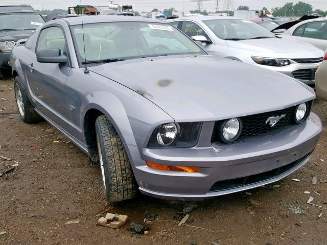 1ZVHT82H065168872 - 2006 FORD MUSTANG GT GRAY photo 1