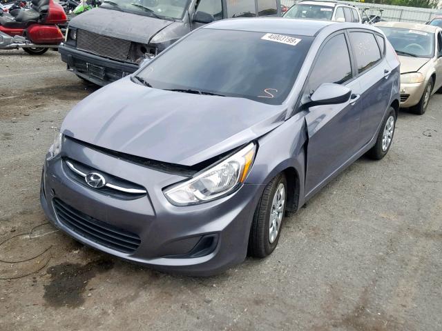 KMHCT5AE4HU342496 - 2017 HYUNDAI ACCENT SE CHARCOAL photo 2