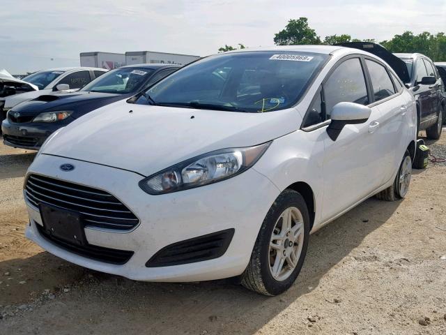 3FADP4BJ3HM101140 - 2017 FORD FIESTA SE WHITE photo 2