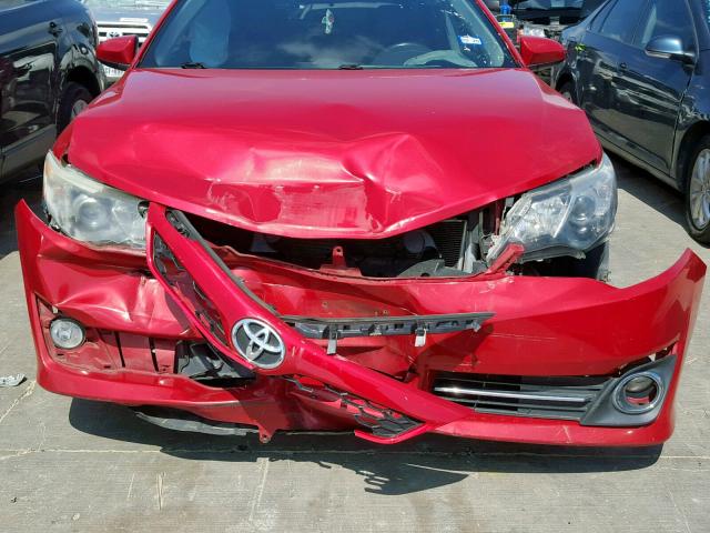 4T1BF1FK6CU567909 - 2012 TOYOTA CAMRY BASE RED photo 9