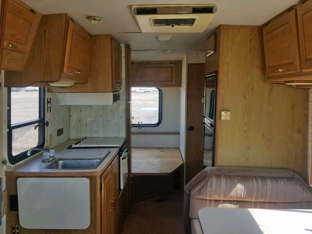 1GBJP37WXJ3331345 - 1988 WINNEBAGO CHEFTIN BEIGE photo 6