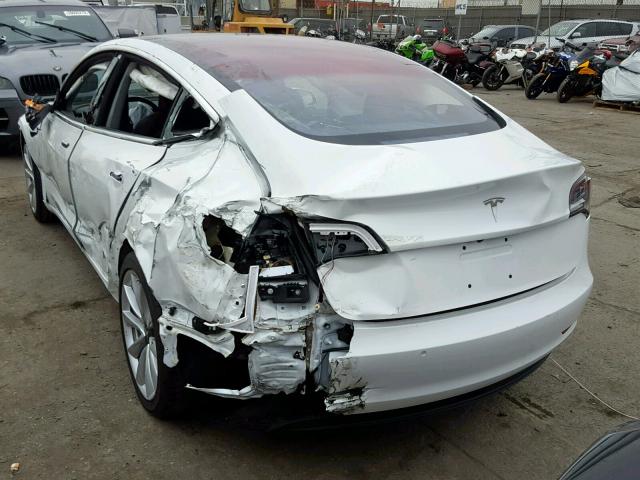 5YJ3E1EA8JF011255 - 2018 TESLA MODEL 3 WHITE photo 3