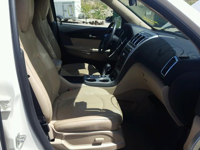 1GKLVMED9AJ131347 - 2010 GMC ACADIA SLT WHITE photo 5