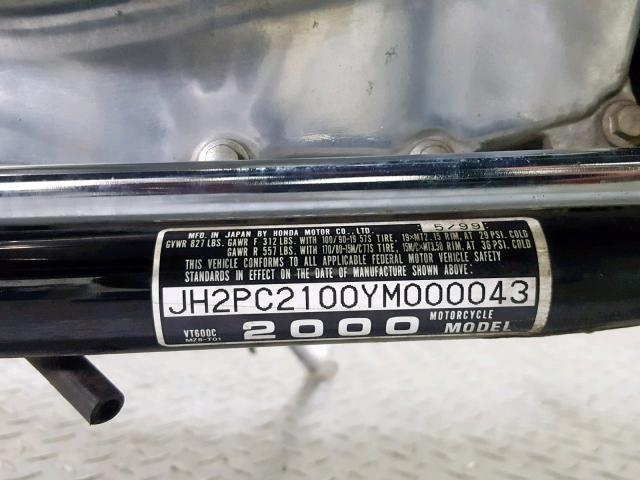 JH2PC2100YM000043 - 2000 HONDA VT600 C BLACK photo 20