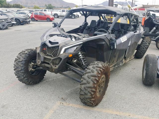 3JBVNAW25JK000837 - 2018 CAN-AM MAVERICK X BLACK photo 2