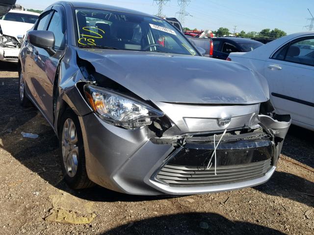 3MYDLBZV6GY141529 - 2016 TOYOTA SCION IA GRAY photo 1