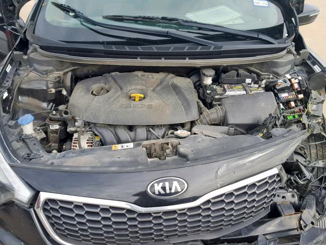 KNAFX5A82E5233425 - 2014 KIA FORTE EX BLACK photo 7