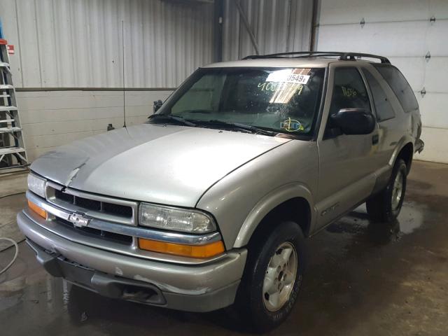 1GNCT18W9YK232784 - 2000 CHEVROLET BLAZER BEIGE photo 2