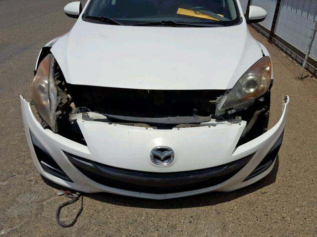 JM1BL1H56A1227548 - 2010 MAZDA 3 S WHITE photo 9