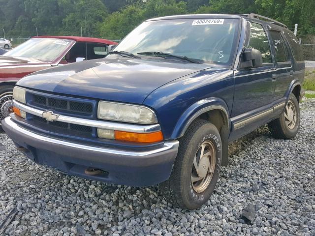 1GCDT13W4X2122378 - 1999 CHEVROLET BLAZER BLUE photo 2