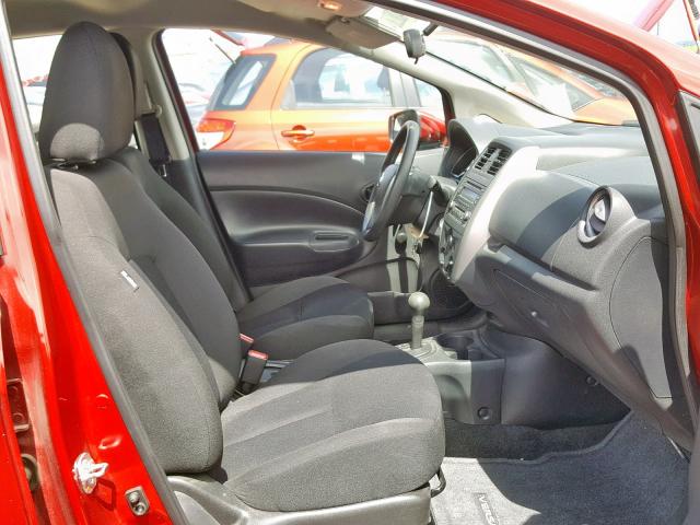 3N1CE2CP7FL417410 - 2015 NISSAN VERSA NOTE RED photo 5