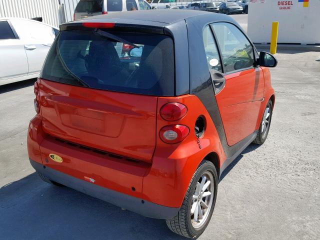 WMEEJ31X18K199013 - 2008 SMART FORTWO RED photo 4