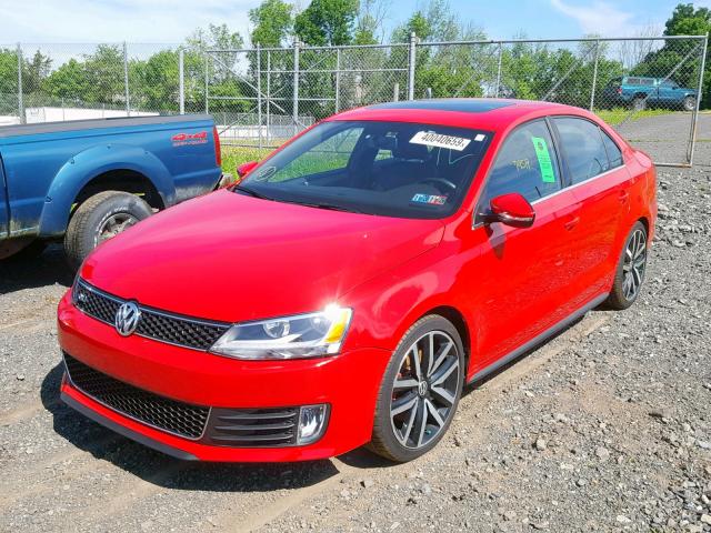 3VW5A7AJXCM371572 - 2012 VOLKSWAGEN JETTA GLI RED photo 2