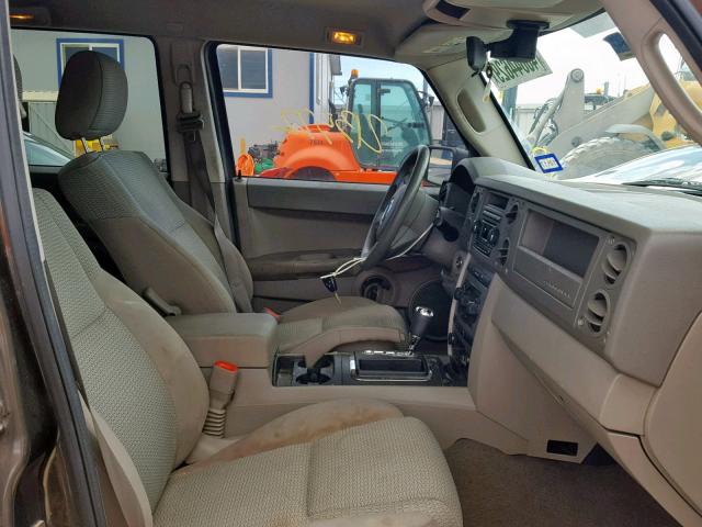 1J8HH48N46C339587 - 2006 JEEP COMMANDER GRAY photo 5