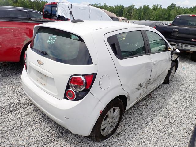 1G1JA6SH8F4148012 - 2015 CHEVROLET SONIC LS WHITE photo 4