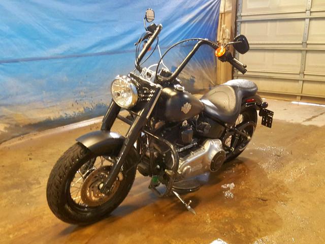 1HD1JRV1XDB032583 - 2013 HARLEY-DAVIDSON FLS SOFTAI 黑色 照片 2