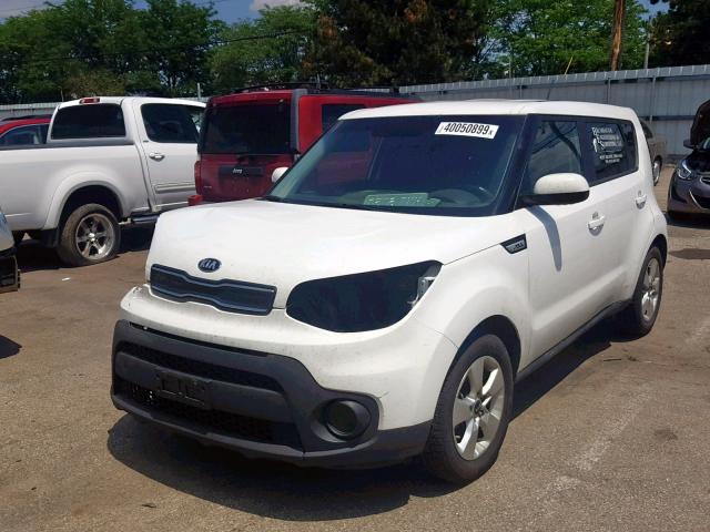 KNDJN2A27J7537068 - 2018 KIA SOUL WHITE photo 2