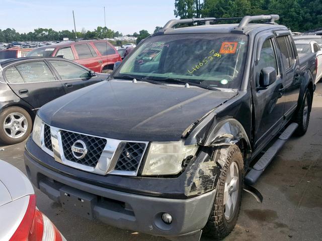 1N6AD07WX6C412482 - 2006 NISSAN FRONTIER C BLACK photo 2