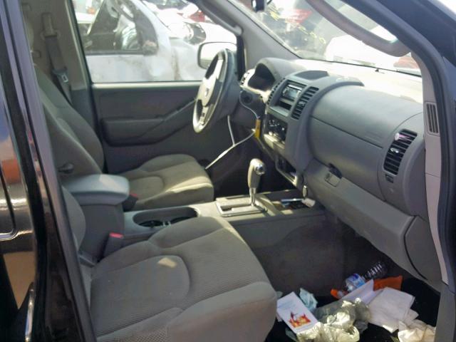 1N6AD07WX6C412482 - 2006 NISSAN FRONTIER C BLACK photo 5