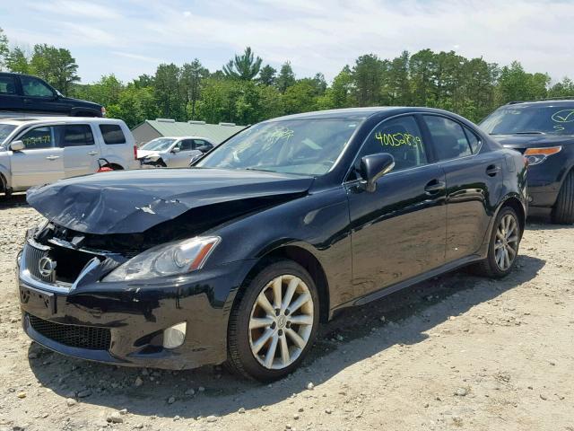 JTHCF5C28A2034777 - 2010 LEXUS IS 250 BLACK photo 2