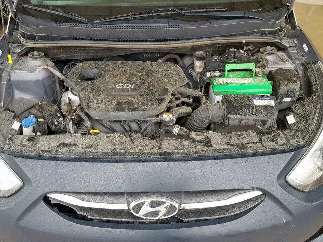 KMHCT5AE6HU304946 - 2017 HYUNDAI ACCENT SE CHARCOAL photo 7