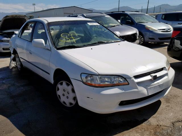 JHMCG564XXC038536 - 1999 HONDA ACCORD LX WHITE photo 1