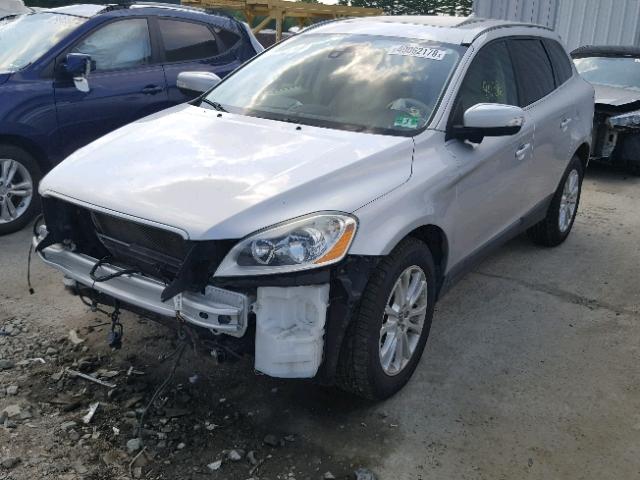 YV4992DZ5A2024492 - 2010 VOLVO XC60 T6 SILVER photo 2