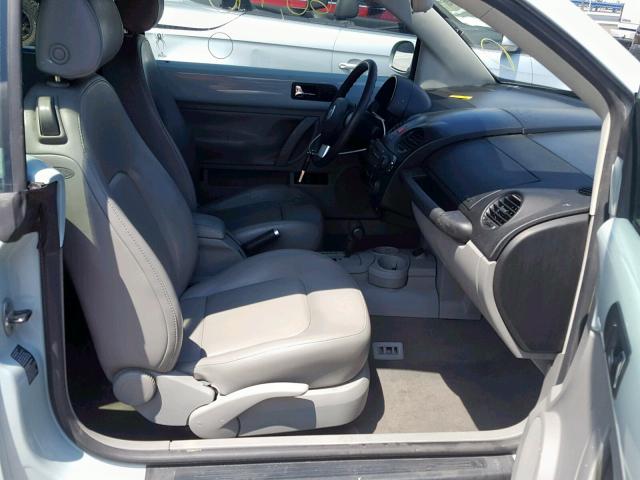 3VWCM31YX5M352219 - 2005 VOLKSWAGEN NEW BEETLE ლურჯი ფოტო 5