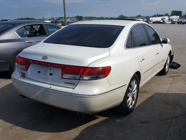 KMHFC46F36A091770 - 2006 HYUNDAI AZERA SE WHITE photo 4