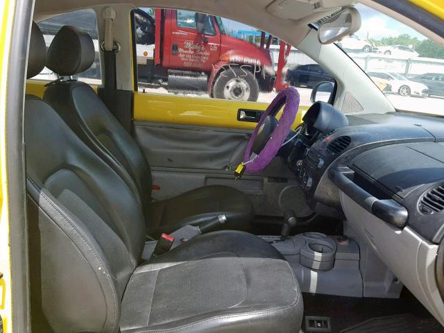 3VWBK31C35M414596 - 2005 VOLKSWAGEN NEW BEETLE Sarı foto 5