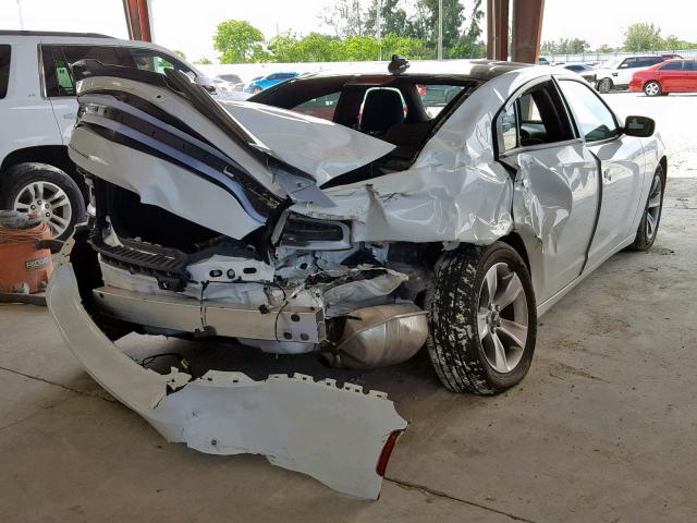 2C3CDXHG7JH176167 - 2018 DODGE CHARGER SX WHITE photo 4