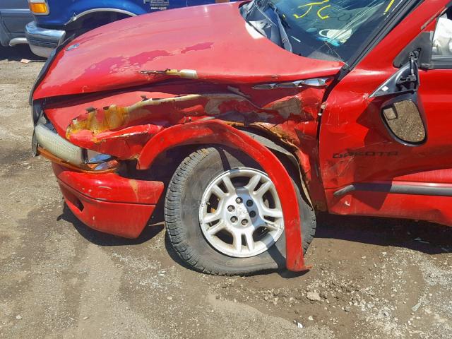 1B7HL38N82S694665 - 2002 DODGE DAKOTA QUA RED photo 9