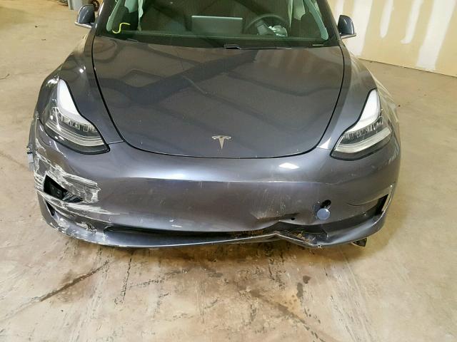 5YJ3E1EB6JF128745 - 2018 TESLA MODEL 3 GRAY photo 7