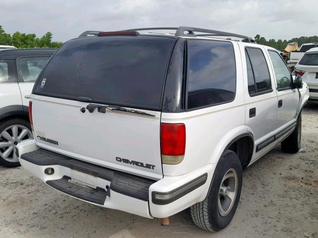 1GNCS13W7WK113350 - 1998 CHEVROLET BLAZER WHITE photo 4