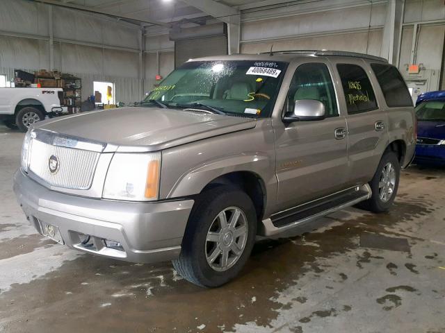 1GYEK63N92R129339 - 2002 CADILLAC ESCALADE L TAN photo 2