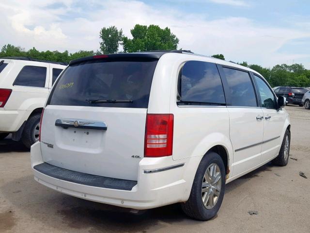 2A8HR64X08R718421 - 2008 CHRYSLER TOWN & COU WHITE photo 4