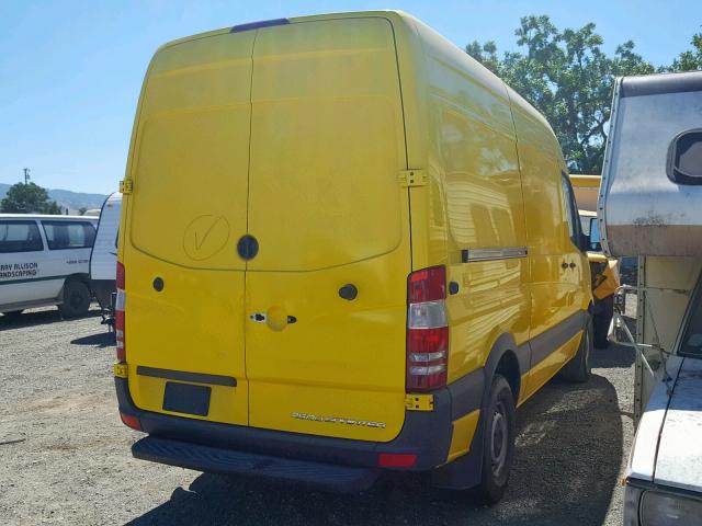 WD3PE7DD8GP349747 - 2016 MERCEDES-BENZ SPRINTER 2 YELLOW photo 4